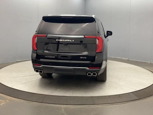 Used 2026 GMC Yukon Denali Ultimate w/ LPO, Floor Liner Package AWD/4WD image 4