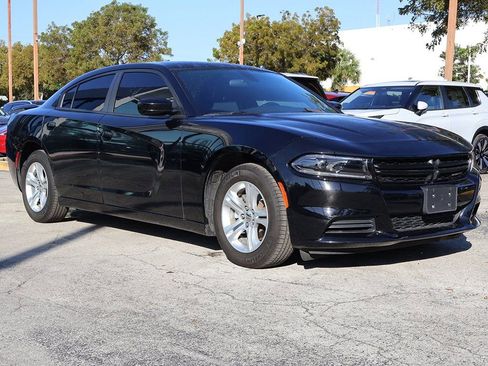 Used 2023 Dodge Charger SXT image 2