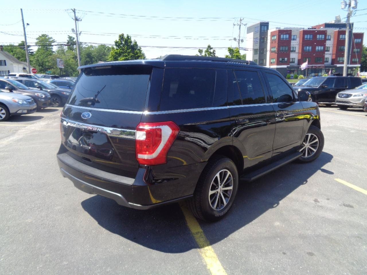 Used 2021 Ford Expedition XL AWD/4WD image 2