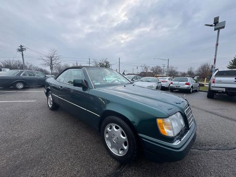 Used 1995 Mercedes-Benz E 320 Convertible image 2