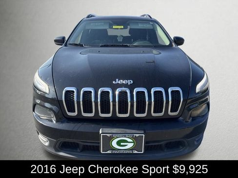 Used 2016 Jeep Cherokee Sport FWD image 8