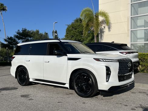 Certified 2026 INFINITI QX80 4WD image 13