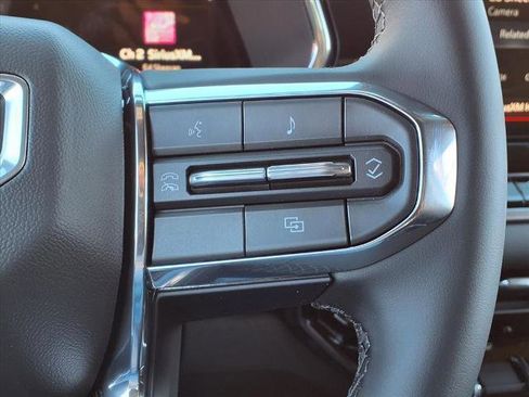 New 2026 GMC Canyon Elevation w/ Convenience Package image 12