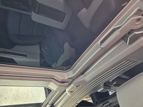 New 2026 GMC Hummer EV SUV AWD/4WD image 6