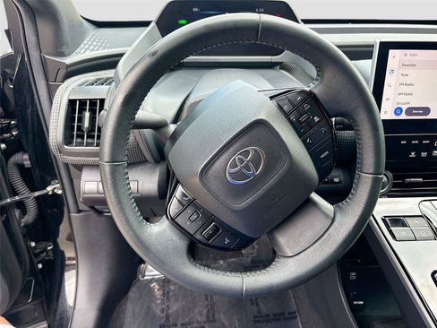 Used 2023 Toyota bZ4X FWD image 11