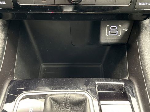 Used 2022 Jeep Compass Latitude image 15