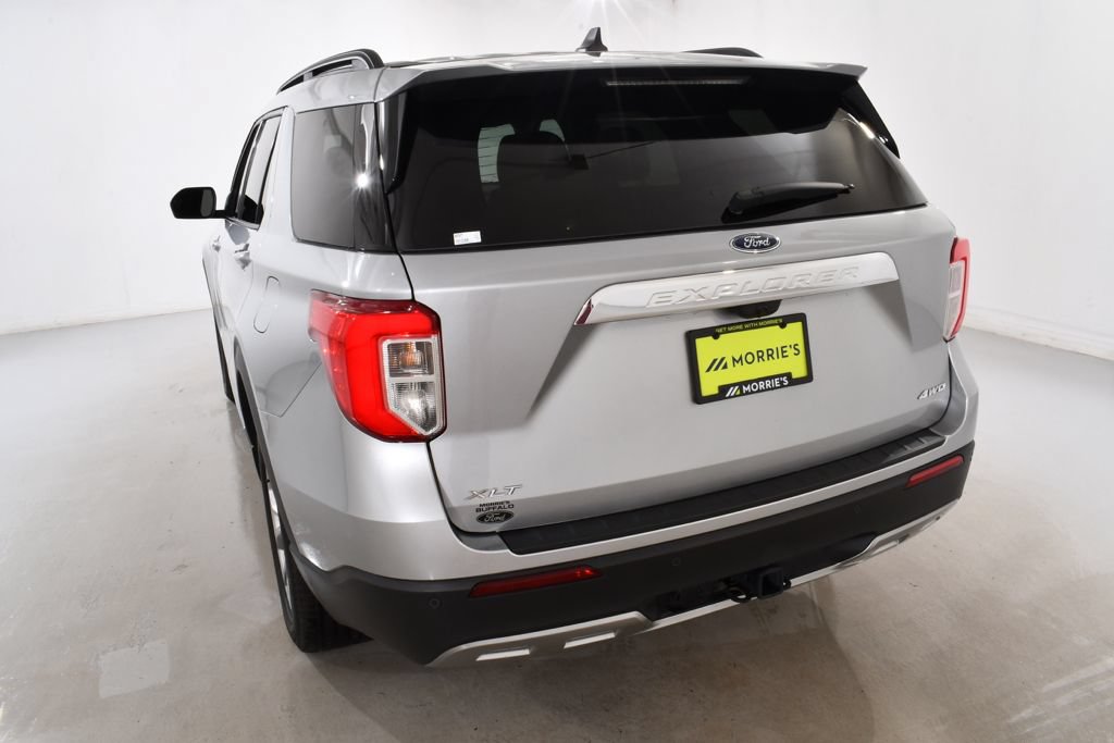 Used 2024 Ford Explorer XLT w/ Equipment Group 202A AWD/4WD image 14