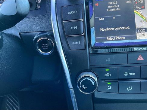 Used 2016 Toyota Camry SE w/ Moonroof Package image 23