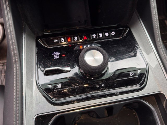 Used 2022 Jeep Wagoneer Series III AWD/4WD image 7