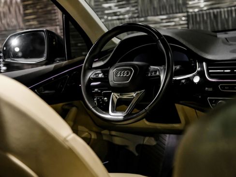 Used 2018 Audi Q7 3.0T Prestige image 16