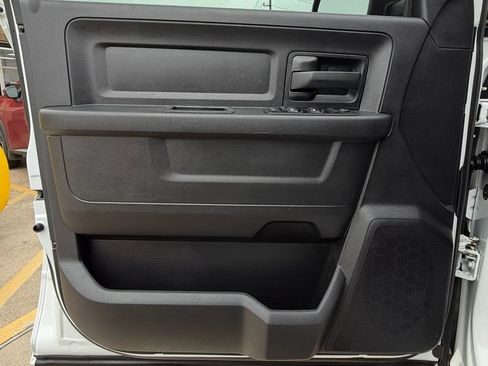 Used 2014 RAM 1500 Express RWD image 29