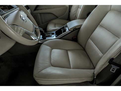 Used 2015 Volvo XC70 T6 Premier Plus image 11