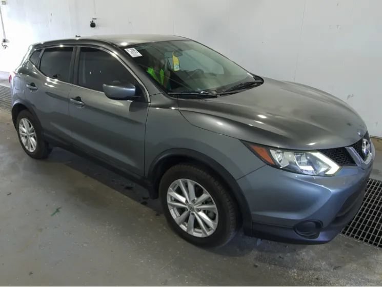 Used 2017 Nissan Rogue Sport S w/ S Appearance Package FWD image 1