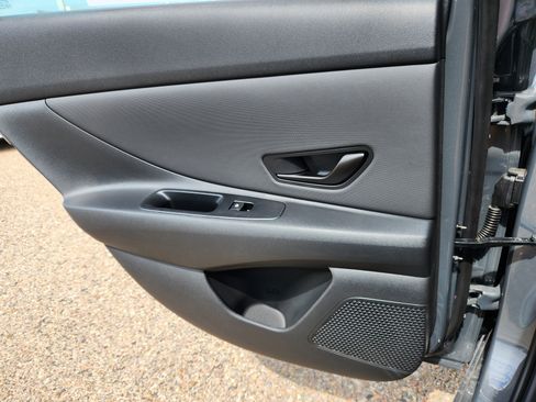 New 2025 Hyundai Elantra Sport image 11