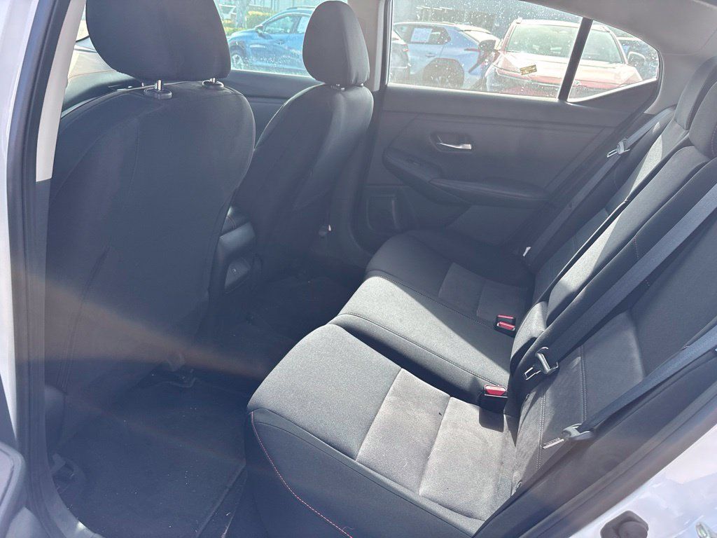 Used 2023 Nissan Sentra SR FWD image 11