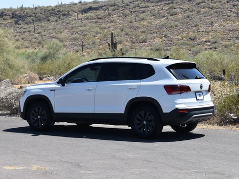 Used 2024 Volkswagen Taos S FWD image 5