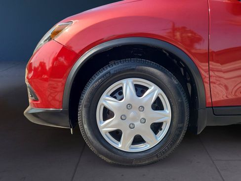 Used 2016 Nissan Rogue S FWD image 9
