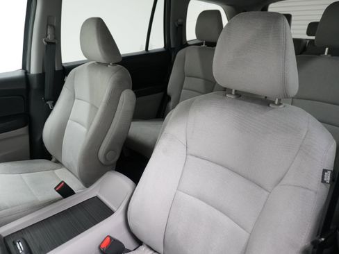 Used 2016 Honda Pilot LX image 10