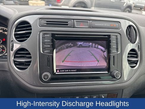Used 2016 Volkswagen Tiguan SE image 6