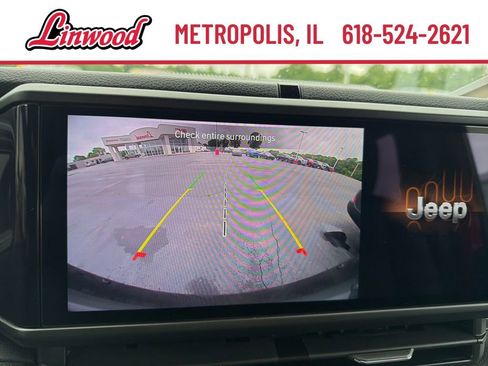 Used 2025 Jeep Wrangler Sport AWD/4WD image 19