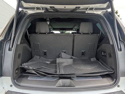 Used 2025 Cadillac Escalade V AWD/4WD image 13