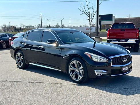 Used 2017 INFINITI Q70 L 3.7 AWD/4WD image 7