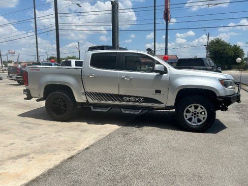 Used 2018 Chevrolet Colorado LT w/ Safety Package image 5