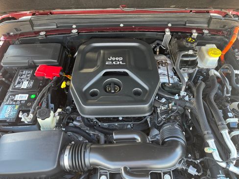 Used 2021 Jeep Wrangler Unlimited Sahara w/ Safety Group AWD/4WD image 9