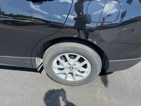 Used 2024 Chevrolet Equinox LT w/ LPO, Floor Liner Package FWD image 9