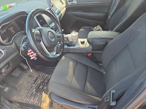 Used 2018 Jeep Grand Cherokee Laredo image 10