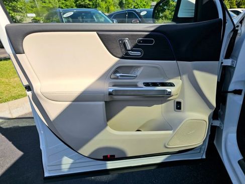 New 2026 Mercedes-Benz GLB 250 4MATIC image 19