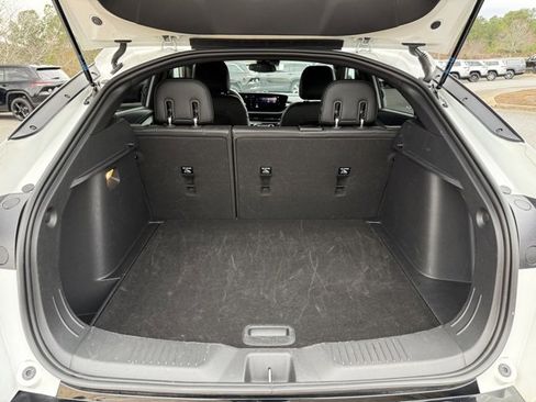 Used 2025 Buick Envista Sport Touring image 28