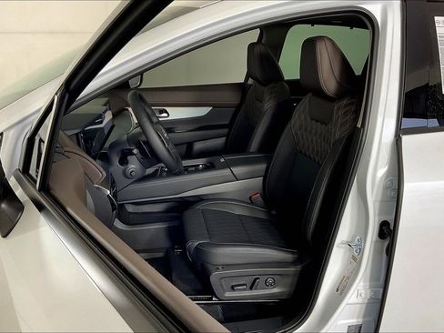 New 2025 Nissan Murano Platinum w/ Cargo Package image 14