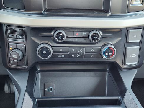 New 2026 Ford F250 XLT w/ FX4 Off-Road Package image 18