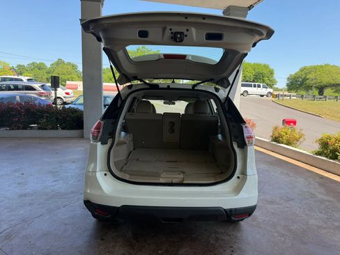 Used 2015 Nissan Rogue S FWD image 23