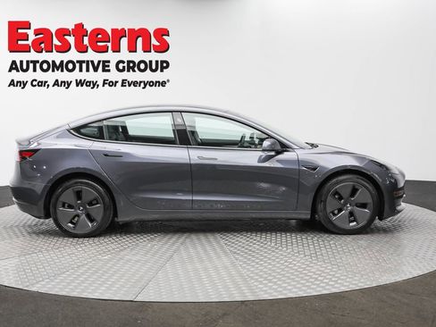 Used 2023 Tesla Model 3 Standard Range image 4