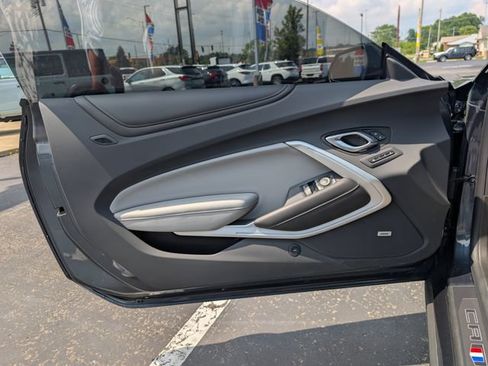 Used 2023 Chevrolet Camaro SS RWD image 9