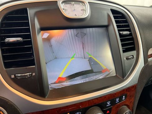 Used 2012 Chrysler 300 Limited RWD image 15