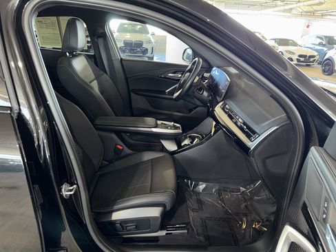 Certified 2025 BMW X2 xDrive28i image 10