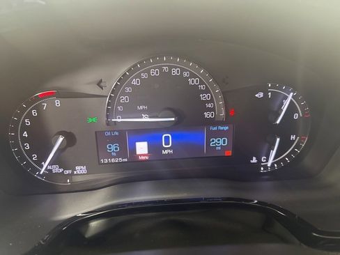 Used 2017 Cadillac XT5 Luxury w/ Driver Awareness Package image 18