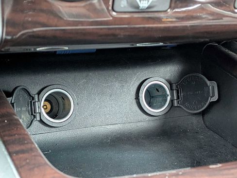 Used 2015 Nissan Pathfinder SL w/ SL Tech Package image 29