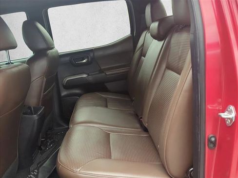 Used 2022 Toyota Tacoma Limited RWD image 23