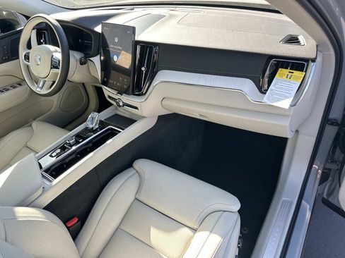 New 2026 Volvo XC60 B5 Ultra w/ Protection Package Premier image 21