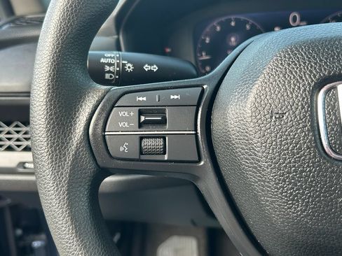 Used 2025 Honda Accord SE image 19
