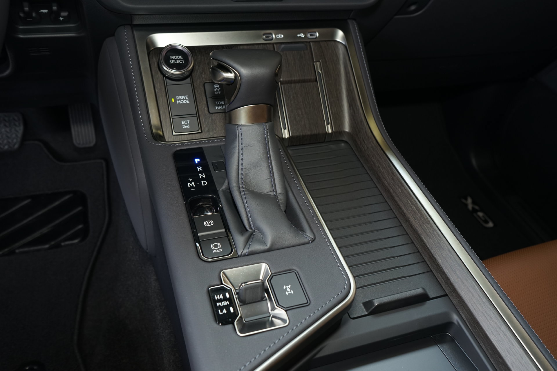 Used 2026 Lexus GX 550 AWD/4WD image 17