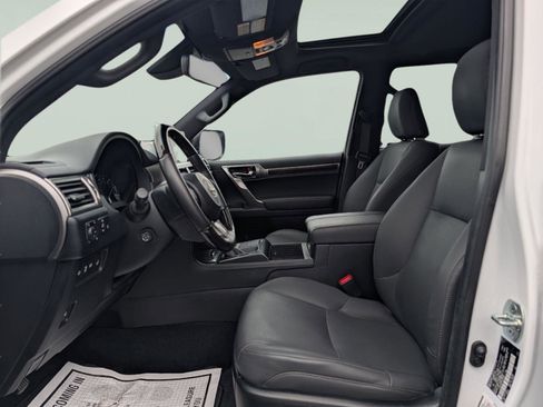 Certified 2023 Lexus GX 460 Premium w/ Premium Package AWD/4WD image 9