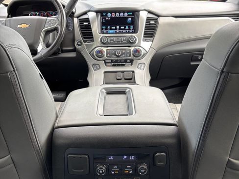 Used 2020 Chevrolet Suburban LT AWD/4WD image 22