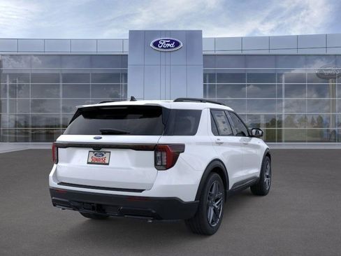 New 2026 Ford Explorer ST-Line w/ ST-Line Street Pack image 8