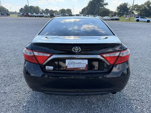 Used 2015 Toyota Camry SE FWD image 5