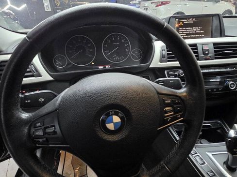Used 2017 BMW 320i xDrive Sedan AWD/4WD image 15